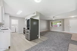 10411 W Prairie Hills Circle W, Sun City, AZ 85351 - Photo 16