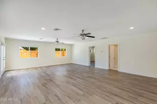 5002 E Mitchell Dr, Phoenix, AZ 85018 - Photo 10