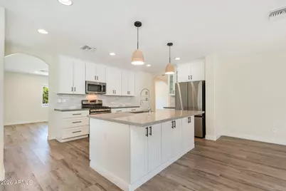 5002 E Mitchell Drive, Phoenix, AZ 85018 - Photo 6