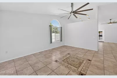 548 N Bailey Circle, Mesa, AZ 85207 - Photo 4