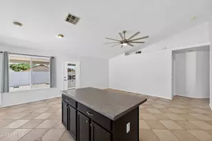 548 N Bailey Cir, Mesa, AZ 85207 - Photo 10