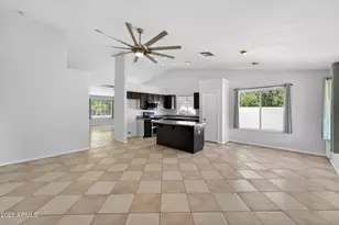 548 N Bailey Cir, Mesa, AZ 85207 - Photo 10