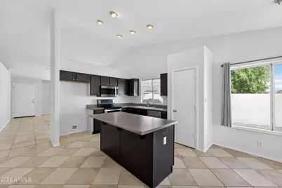 548 N Bailey Circle, Mesa, AZ 85207 - Photo 8
