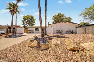4101 E Alan Ln, Phoenix, AZ 85028 - Photo 2