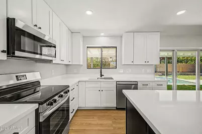 4101 E Alan Lane, Phoenix, AZ 85028 - Photo 14