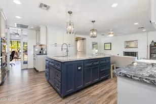 925 E Waltann Ln, Phoenix, AZ 85022 - Photo 14