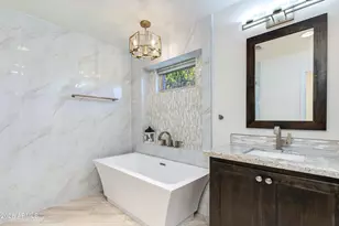 925 E Waltann Ln, Phoenix, AZ 85022 - Photo 32