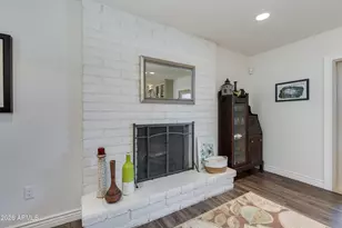 925 E Waltann Ln, Phoenix, AZ 85022 - Photo 20