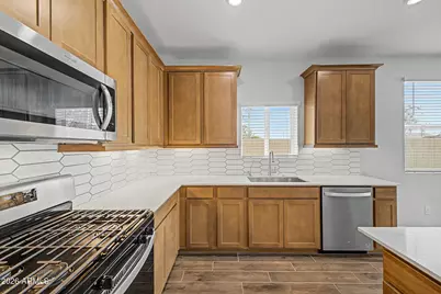 15896 W Desert Hollow Drive, Surprise, AZ 85387 - Photo 8
