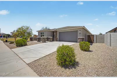15896 W Desert Hollow Drive, Surprise, AZ 85387 - Photo 2