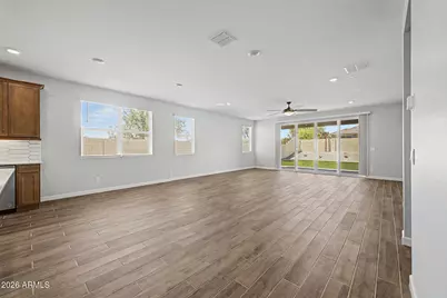 15896 W Desert Hollow Drive, Surprise, AZ 85387 - Photo 14