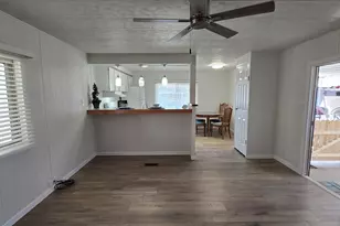 10201 N 99th Ave, Peoria, AZ 85345 - Photo 14