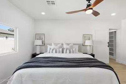 933 E Cavalier Drive, Phoenix, AZ 85014 - Photo 30