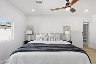 933 E Cavalier Dr, Phoenix, AZ 85014 - Photo 30