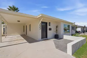 933 E Cavalier Dr, Phoenix, AZ 85014 - Photo 4