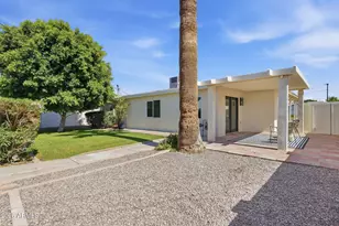933 E Cavalier Dr, Phoenix, AZ 85014 - Photo 42