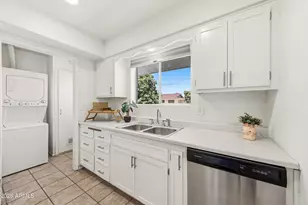 10740 W Sun City Blvd, Sun City, AZ 85351 - Photo 8