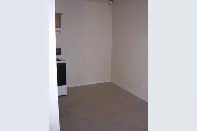 4940 E Holly Street #Apt B, Phoenix, AZ 85008 - Photo 12