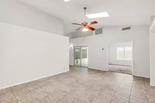 962 E Vaughn Ave, Gilbert, AZ 85234 - Photo 12