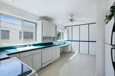 500 W Clarendon Avenue #D6, Phoenix, AZ 85013 - Photo 20
