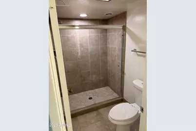 4111 E Camelback Road #17, Phoenix, AZ 85018 - Photo 12