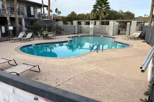 4111 E Camelback Rd, Phoenix, AZ 85018 - Photo 18