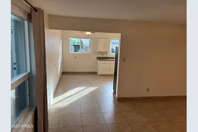 4111 E Camelback Road #17, Phoenix, AZ 85018 - Photo 4