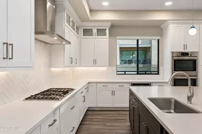 5250 E Deer Valley Drive #353, Phoenix, AZ 85054 - Photo 10