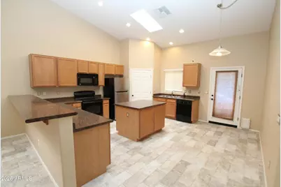 8984 W Nicolet Avenue, Glendale, AZ 85305 - Photo 12