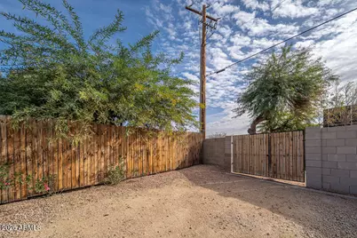 4653 E Almeria Road, Phoenix, AZ 85008 - Photo 32