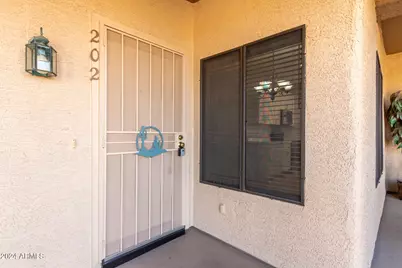 13818 N Saguaro Boulevard #Unit 202, Fountain Hills, AZ 85268 - Photo 2