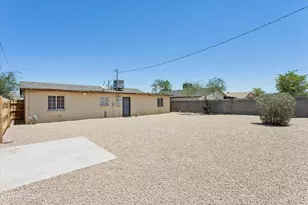 735 E South Mountain Ave, Phoenix, AZ 85042 - Photo 36