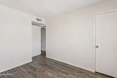 735 E South Mountain Avenue, Phoenix, AZ 85042 - Photo 28