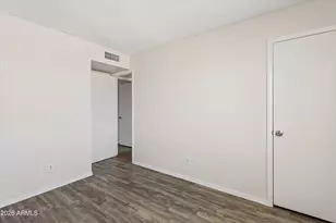 735 E South Mountain Ave, Phoenix, AZ 85042 - Photo 28