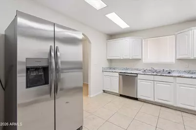 735 E South Mountain Avenue, Phoenix, AZ 85042 - Photo 16