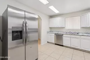 735 E South Mountain Ave, Phoenix, AZ 85042 - Photo 16