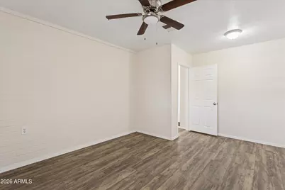 735 E South Mountain Avenue, Phoenix, AZ 85042 - Photo 6
