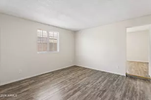 735 E South Mountain Ave, Phoenix, AZ 85042 - Photo 24