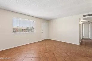 735 E South Mountain Ave, Phoenix, AZ 85042 - Photo 8