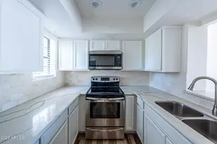 11011 N 92nd St, Scottsdale, AZ 85260 - Photo 10