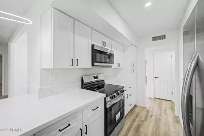 9839 W Royal Oak Road, Sun City, AZ 85351 - Photo 12