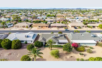 9839 W Royal Oak Road, Sun City, AZ 85351 - Photo 32