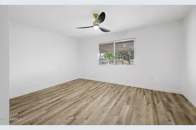 9839 W Royal Oak Road, Sun City, AZ 85351 - Photo 14