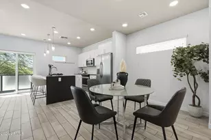 2727 E Thomas Rd, Phoenix, AZ 85016 - Photo 10