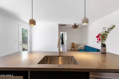 934A W Parkway Boulevard, Tempe, AZ 85281 - Photo 6