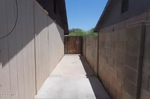 6826 W Pierson St, Phoenix, AZ 85033 - Photo 40