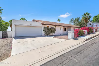 7016 N 23rd Place, Phoenix, AZ 85020 - Photo 2