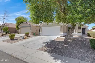 3770 W Yellow Peak Dr, San Tan Valley, AZ 85144 - Photo 2