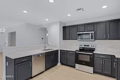 3770 W Yellow Peak Drive, San Tan Valley, AZ 85144 - Photo 2