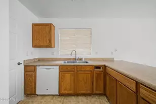 10602 W Papago St, Tolleson, AZ 85353 - Photo 8